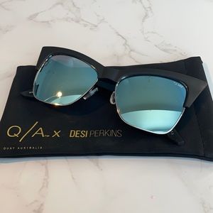 QuayXDesiPerkins T.Y.SM Sunnies